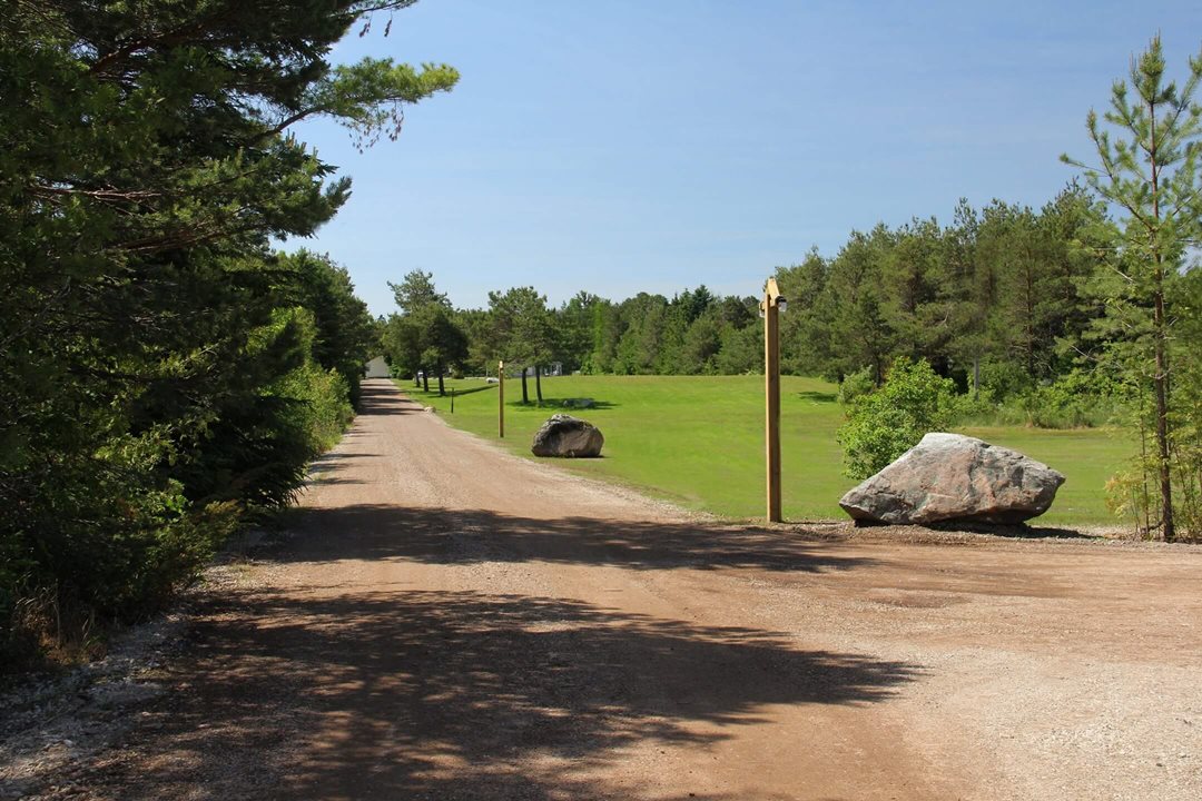 Photo of the driveway to Mackinac Lakefront Cabin Rentals in Mackinaw City, MI. © 2013 Frank Rogala.
